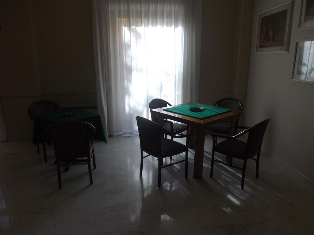 Hotel Piccadilly Montecatini Terme Bagian luar foto