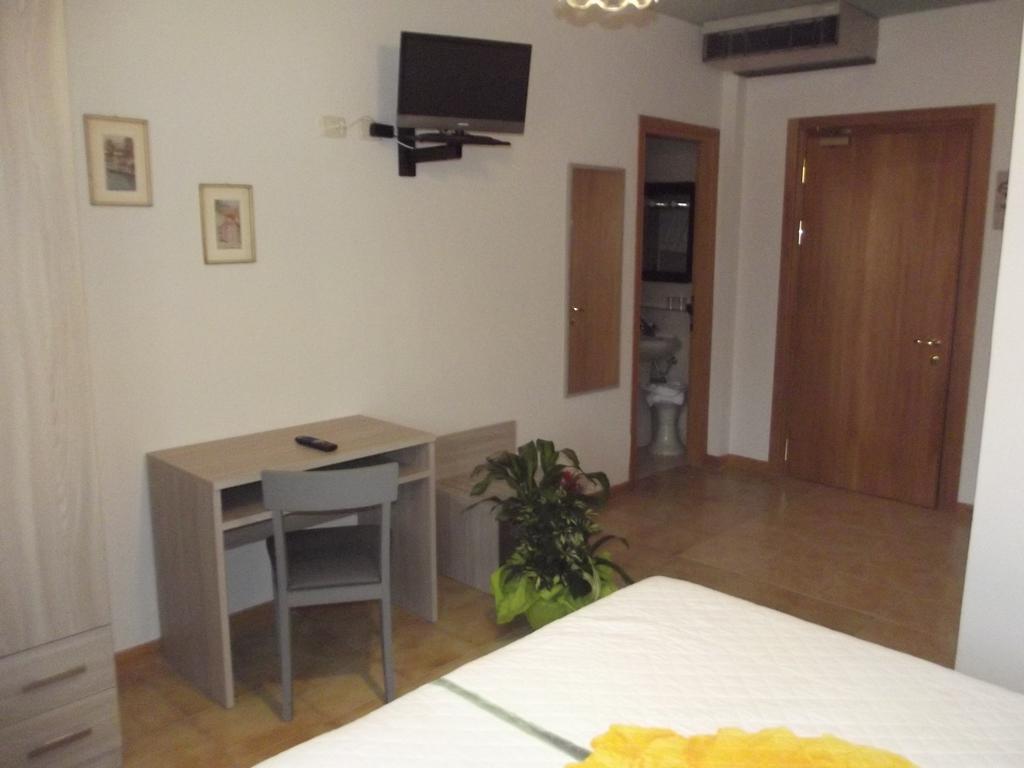 Hotel Piccadilly Montecatini Terme Bagian luar foto
